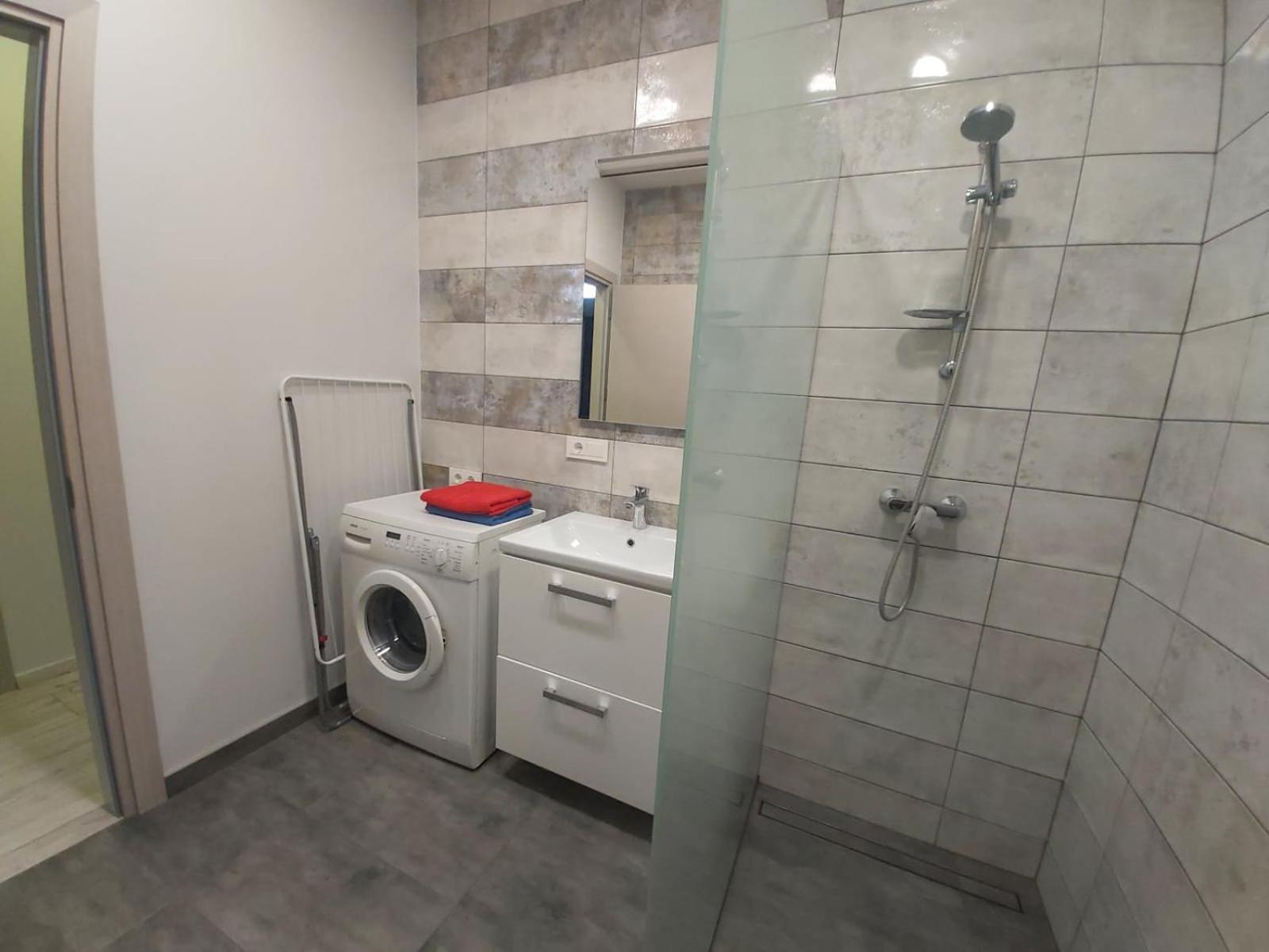 K-Town - Apartments Viabaltic Kaunas Habitación foto